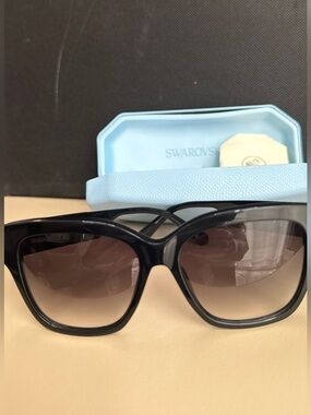 Swarovski SK305 Crystal Embellished Black Gradient Sunglasses w/ Case and Cloth
